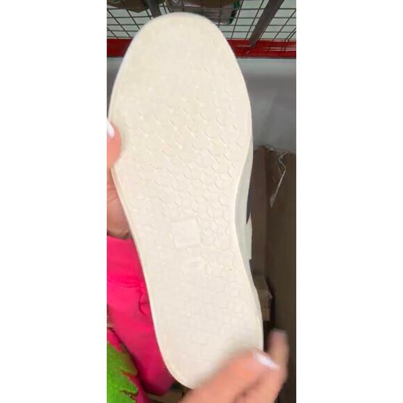 VEJA Wata II Size 9.5 New without Box MSRP $155 SOO - Picture 12 of 13